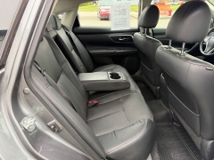 Used 2017  Nissan Altima 4d Sedan 2&period;5L SL &lpar;2017&period;5&rpar; at House of Carz near Rochester&comma; IN