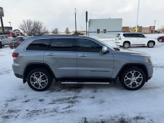 Used 2020  Jeep Grand Cherokee 4d SUV 4WD Limited V6 at House of Carz near Rochester&comma; IN