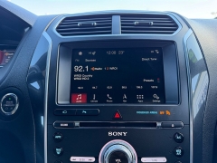 Used 2018  Ford Explorer 4d SUV 4WD Limited at House of Carz near Rochester&comma; IN