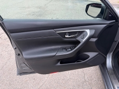 Used 2017  Nissan Altima 4d Sedan 2&period;5L SL &lpar;2017&period;5&rpar; at House of Carz near Rochester&comma; IN
