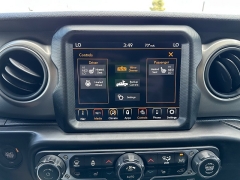 Used 2021 Jeep Gladiator Willys 4x4 at House of Carz near Rochester, IN