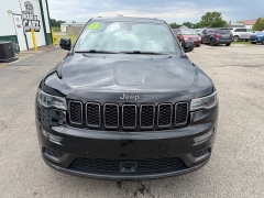 Used 2018  Jeep Grand Cherokee 4d SUV 2WD Overland V6 High Altitude at House of Carz near Rochester&comma; IN