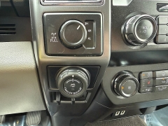 Used 2019  Ford F-150 4WD SuperCrew XLT 5 1&sol;2 at House of Carz near Rochester&comma; IN