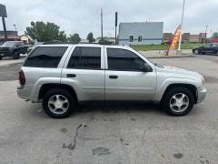 Used 2007 Chevrolet Trailblazer 4d SUV 4WD LS at House of Carz near Rochester, IN