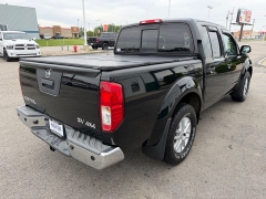 Used 2014  Nissan Frontier 4WD Crew Cab SV Auto at House of Carz near Rochester&comma; IN
