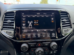Used 2020  Jeep Grand Cherokee 4d SUV 4WD Laredo Altitude at House of Carz near Rochester&comma; IN