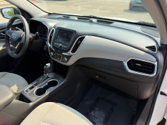 Used 2020  Chevrolet Equinox 4d SUV FWD LS w&sol;1LS at House of Carz near Rochester&comma; IN