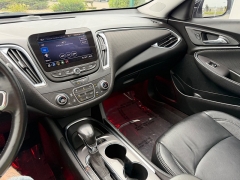 Used 2021  Chevrolet Malibu 4dr Sdn LT at House of Carz near Rochester&comma; IN