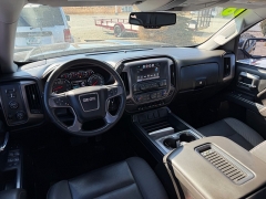 Used 2018  GMC Sierra 1500 4WD Double Cab 143&period;5" SLT at House of Carz near Rochester&comma; IN