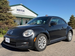 Used 2014  Volkswagen Beetle 2d Coupe 1&period;8T w&sol;Sunroof Auto&sol;PZEV at House of Carz near Rochester&comma; IN