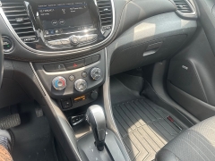 Used 2018 Chevrolet Trax 4d SUV FWD LT at House of Carz near Rochester, IN