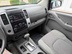 Used 2014  Nissan Frontier 4WD Crew Cab SV Auto at House of Carz near Rochester&comma; IN
