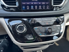 Used 2019 Chrysler Pacifica 4d Wagon Limited at House of Carz near Rochester, IN