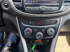 Used 2020  Chevrolet Trax 4d SUV AWD LT at House of Carz near Rochester&comma; IN