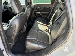 Used 2021  Jeep Cherokee Latitude Lux 4x4 at House of Carz near Rochester&comma; IN