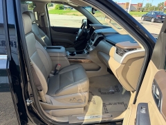 Used 2019  GMC Yukon XL 4d SUV 4WD SLT at House of Carz near Rochester&comma; IN