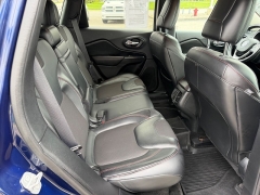 Used 2016  Jeep Cherokee 4d SUV 4WD Trailhawk V6 at House of Carz near Rochester&comma; IN