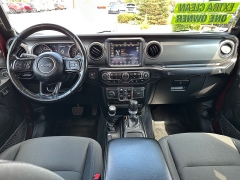 Used 2021 Jeep Gladiator Willys 4x4 at House of Carz near Rochester, IN