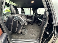 Used 2017 Lincoln Navigator L 4d SUV 4WD Select at House of Carz near Rochester, IN