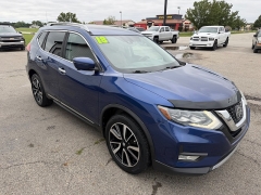 Used 2018  Nissan Rogue 4d SUV AWD SL at House of Carz near Rochester&comma; IN