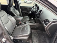 Used 2019  Jeep Cherokee 4d SUV 4WD Limited 3&period;2L at House of Carz near Rochester&comma; IN