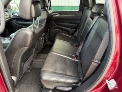 Used 2020  Jeep Grand Cherokee 4d SUV 4WD Laredo Altitude at House of Carz near Rochester&comma; IN