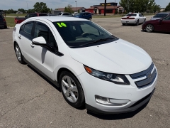 Used 2014  Chevrolet Volt 4d Hatchback at House of Carz near Rochester&comma; IN