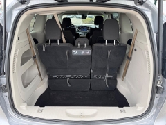 Used 2021  Chrysler Pacifica Touring AWD at House of Carz near Rochester&comma; IN