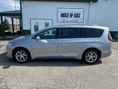 Used 2019 Chrysler Pacifica 4d Wagon Limited at House of Carz near Rochester, IN