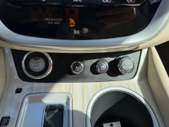 Used 2017  Nissan Murano 4d SUV AWD Platinum at House of Carz near Rochester, IN