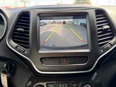 Used 2019  Jeep Cherokee 4d SUV 4WD Trailhawk 3.2L at House of Carz near Rochester, IN