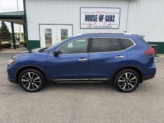 Used 2018  Nissan Rogue 4d SUV AWD SL at House of Carz near Rochester&comma; IN