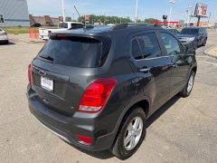 Used 2020  Chevrolet Trax 4d SUV AWD LT at House of Carz near Rochester&comma; IN