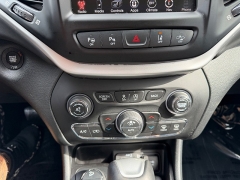 Used 2016  Jeep Cherokee 4d SUV 4WD Overland at House of Carz near Rochester, IN