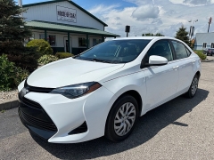 Used 2018 Toyota Corolla 4d Sedan LE at House of Carz near Rochester, IN