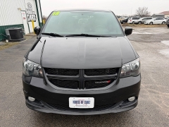 Used 2018  Dodge Grand Caravan 4d Wagon SE at House of Carz near Rochester&comma; IN