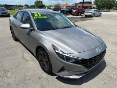 Used 2021 Hyundai Elantra SEL IVT at House of Carz near Rochester, IN