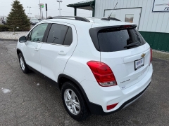 Used 2020  Chevrolet Trax 4d SUV AWD LT at House of Carz near Rochester&comma; IN