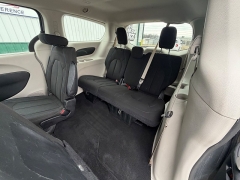 Used 2021  Chrysler Pacifica Touring AWD at House of Carz near Rochester&comma; IN