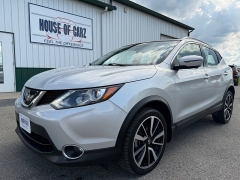  2018 Nissan Rogue Sport 4d SUV AWD SL &lpar;2018&period;5&rpar; at House of Carz near Rochester&comma; IN