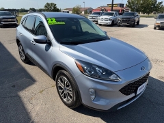 Used 2022  Ford Escape SEL AWD at House of Carz near Rochester&comma; IN
