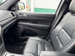 Used 2018  Jeep Grand Cherokee 4d SUV 2WD Overland V6 High Altitude at House of Carz near Rochester&comma; IN