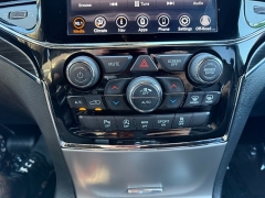 Used 2019  Jeep Grand Cherokee 4d SUV 4WD Limited V6 at House of Carz near Rochester, IN