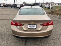 Used 2018  Chevrolet Malibu 4d Sedan LT at House of Carz near Rochester&comma; IN