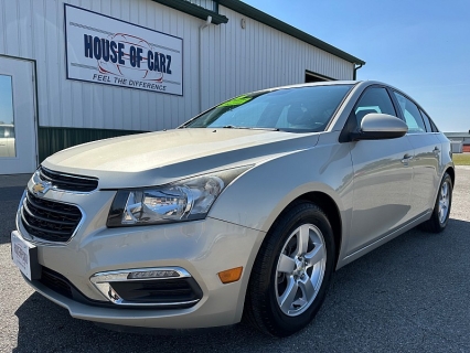 Used 2016 Chevrolet Cruze Limited 4d Sedan LT w/1LT Auto at House of Carz near Rochester, IN