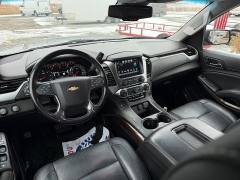 Used 2019  Chevrolet Suburban 4d SUV 4WD LT at House of Carz near Rochester&comma; IN