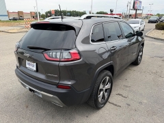 Used 2019  Jeep Cherokee 4d SUV 4WD Limited 3&period;2L at House of Carz near Rochester&comma; IN