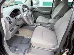 Used 2014  Nissan Frontier 4WD Crew Cab SV Auto at House of Carz near Rochester&comma; IN