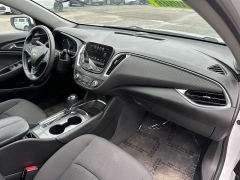 Used 2017 Chevrolet Malibu 4d Sedan LT at House of Carz near Rochester, IN