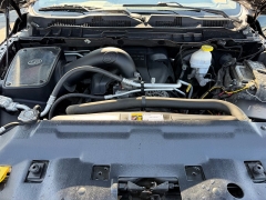 Used 2019  Ram 1500 Classic 4WD Crew Cab SLT at House of Carz near Rochester&comma; IN